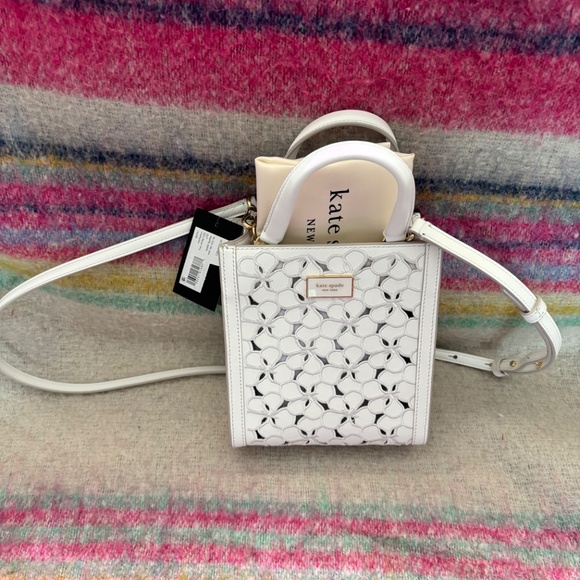Kate Spade Eyelet Mini Tote Perforated Floral White - Picture 2 of 7